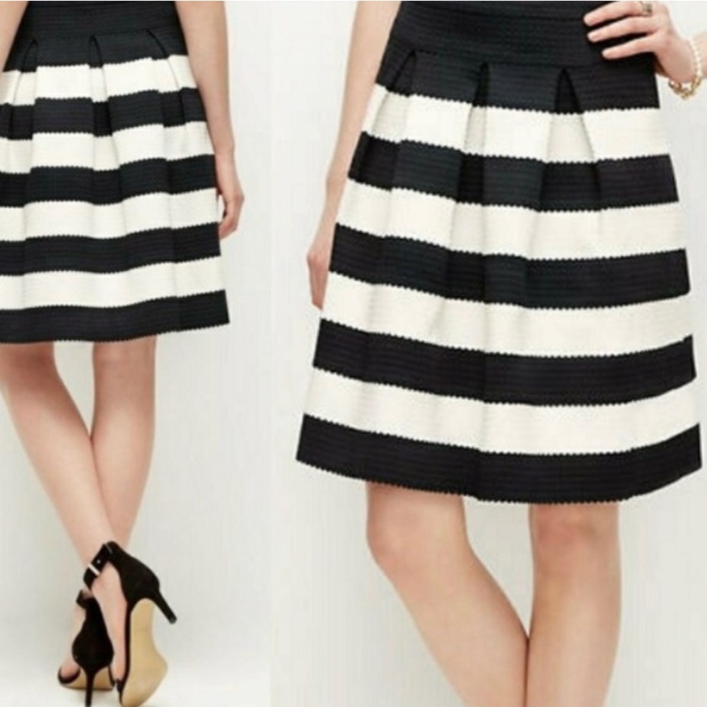 Ann Taylor a-line full circle skirt Black & White NWT women’s conservative